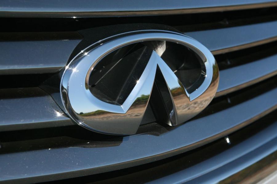 Infiniti G25 2011 года  (фото 2 из 27)